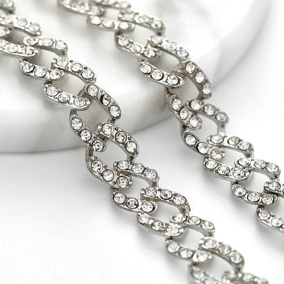 Zoestar Butterfly Choker Necklace Gorgeous Crystal Pendant Necklaces Sparkly - Picture 3 of 4